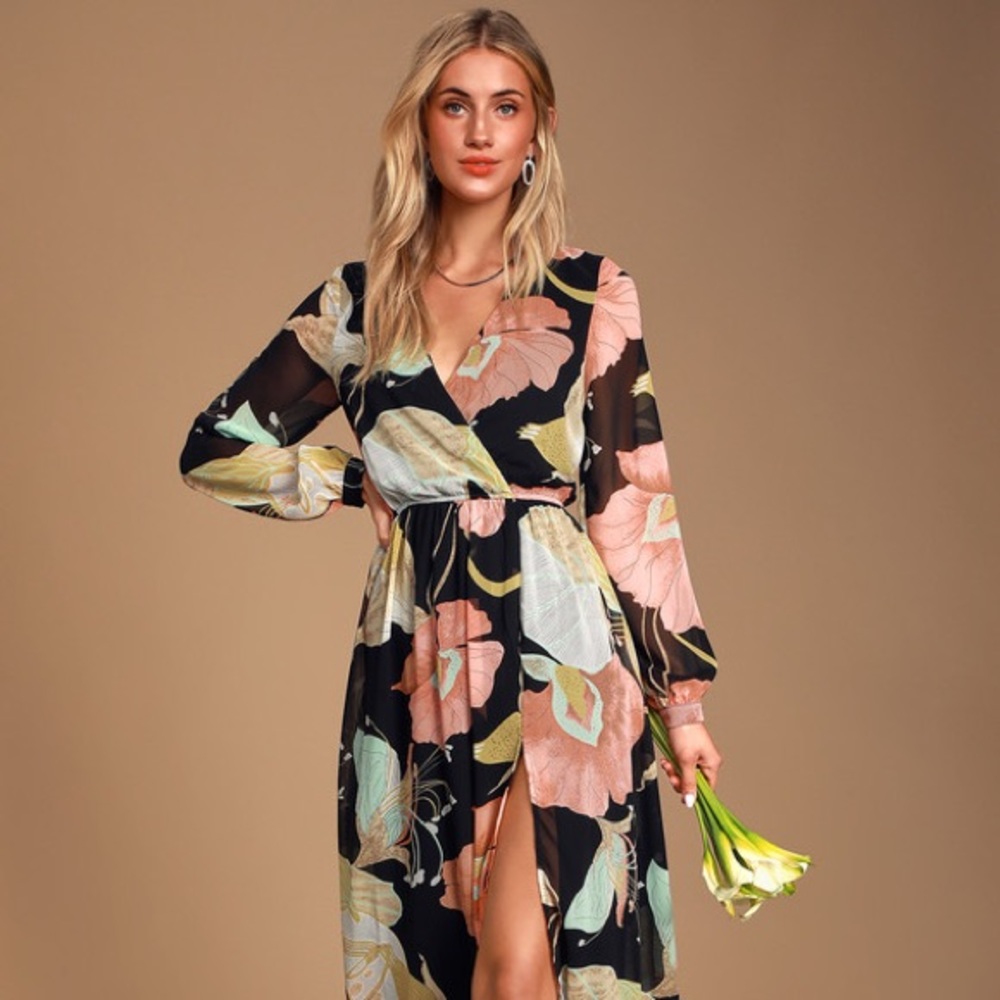 Lulus water lilies black floral maxi dress size M